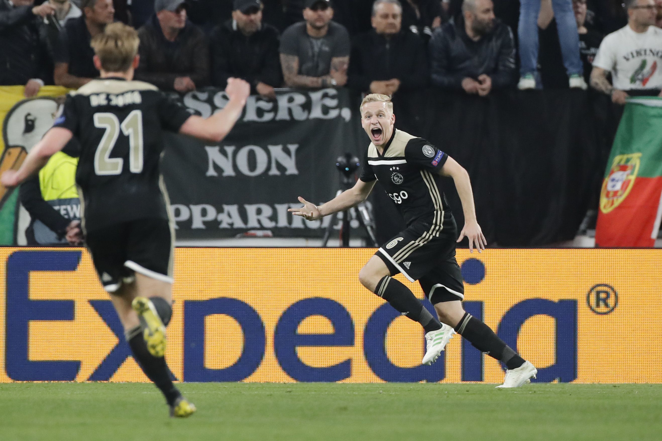 阿贾克斯扫除尤文，晋级欧冠半决赛