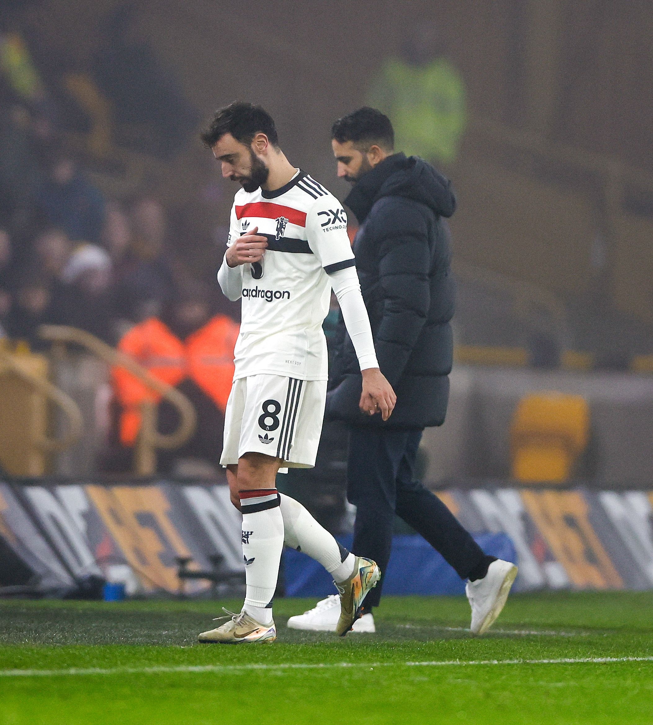 爱游戏-曼联憾负埃弗顿，遭遇联赛主场两连败的简单介绍