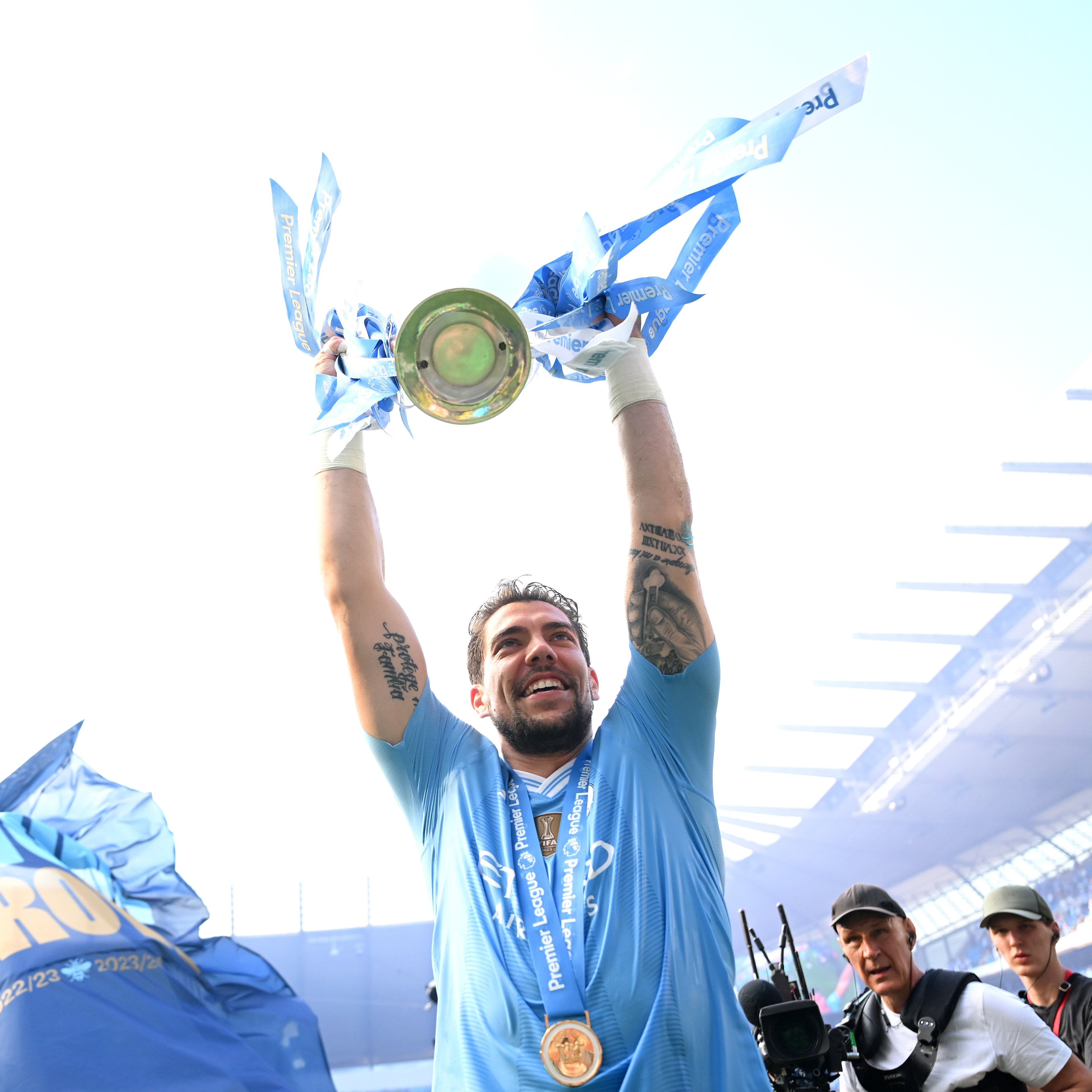 曼城狂胜,轻松晋级欧冠四强 曼城狂胜,轻松晋级欧冠四强