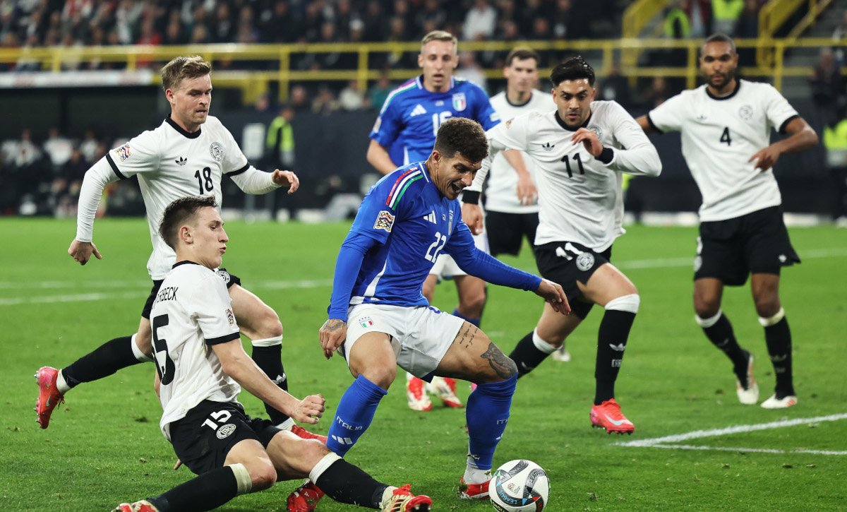 爱游戏在线-欧国联半决赛首场开打，胜者晋级决赛舞台的简单介绍