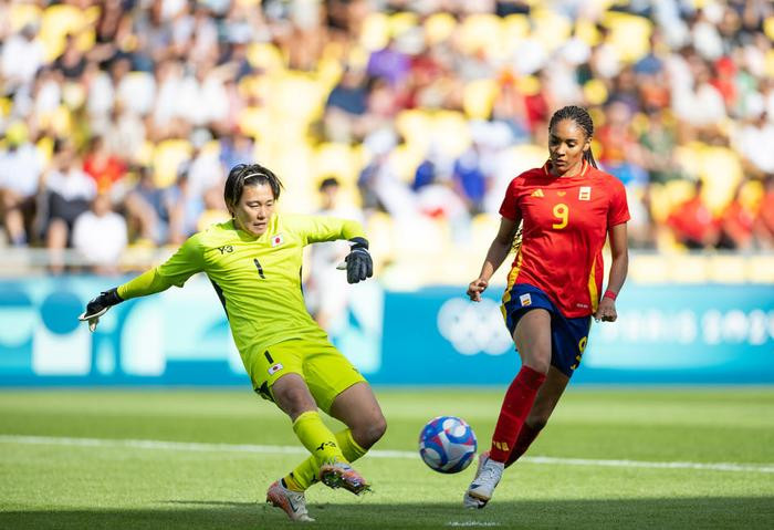 巴西女足队员助攻得分,帮助球队获胜 巴西女足队员助攻得分,帮助球队获胜