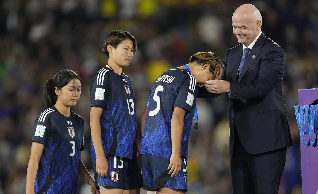 爱游戏网页版入口-阳光女足展翅飞翔！斯洛伐克队晋级世界杯八强的简单介绍