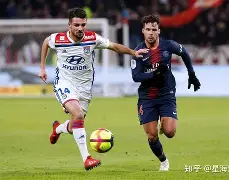 尚布利奥队主场如愿拿下三分,保持领先优势 尚布利奥队主场如愿拿下三分,保持领先优势