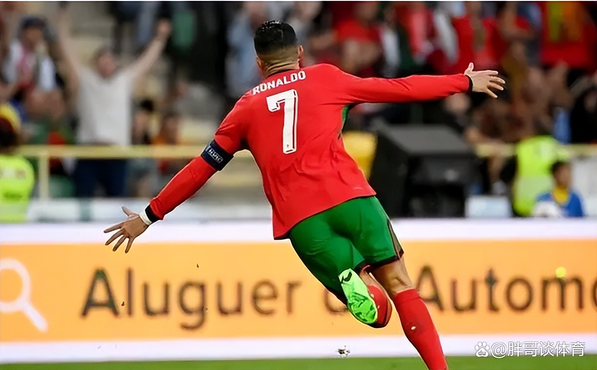 爱游戏登录入口-关于捷克足球队运动员在比赛中创下得分纪录的信息