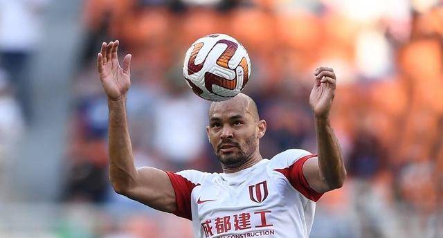 爱游戏app-秘鲁中场助攻无数，成为球队战术核心的简单介绍