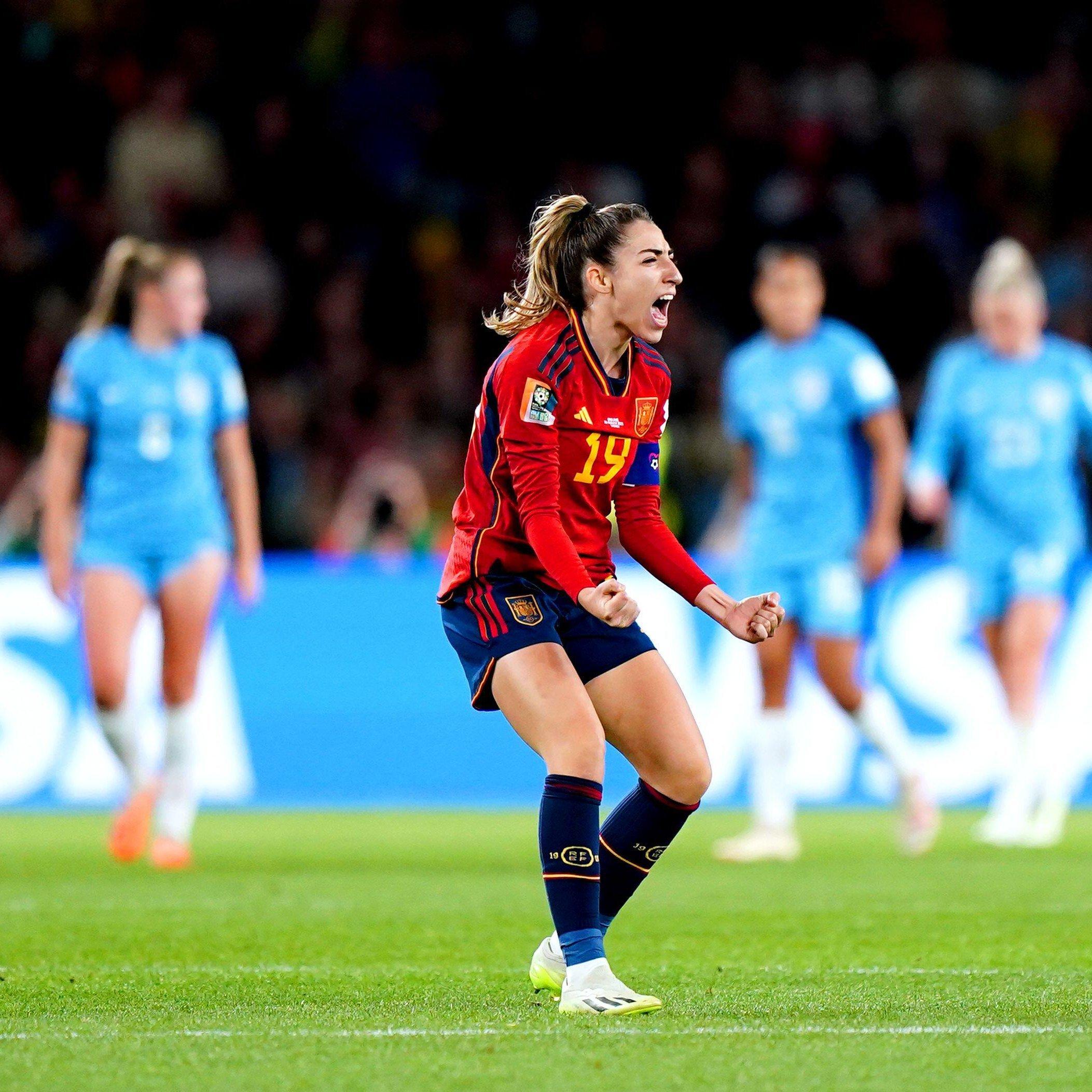 爱游戏app下载-英格兰足球女子队在决赛中战胜对手