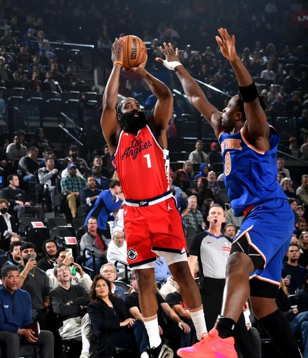 爱游戏网页版入口-火箭客场胜国王，哈登三双表现全面