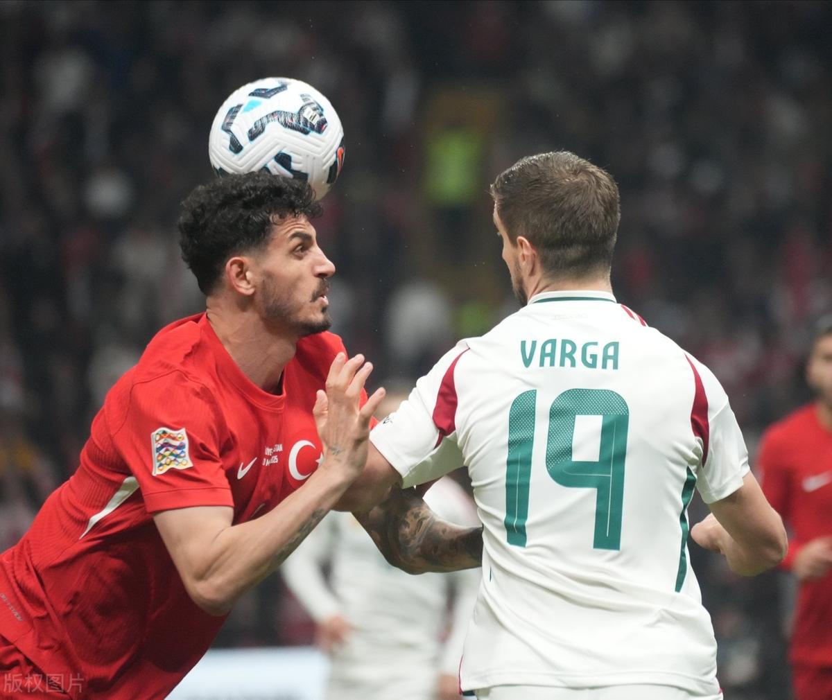 匈牙利队挺进八强，欧洲足球赛惊喜表现的简单介绍