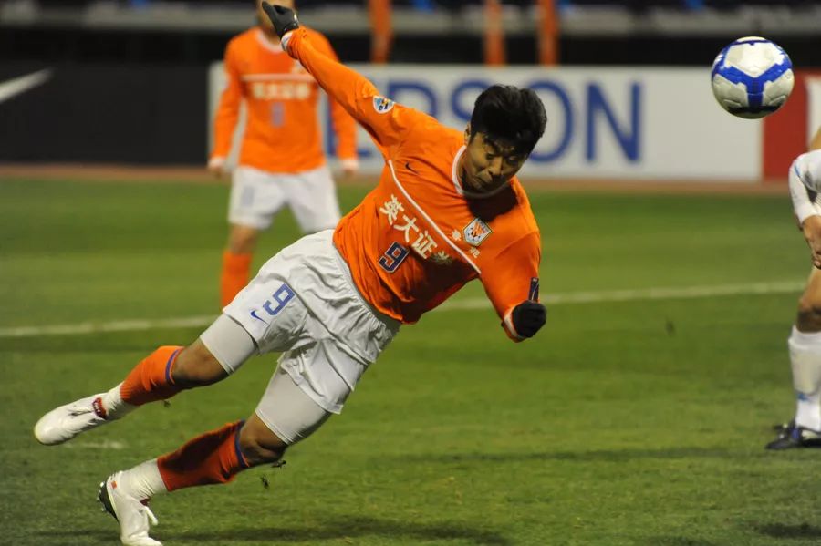 重庆力帆逼平北京人和,稳固积分榜位置的简单介绍 重庆力帆逼平北京人和,稳固积分榜位置的简单介绍