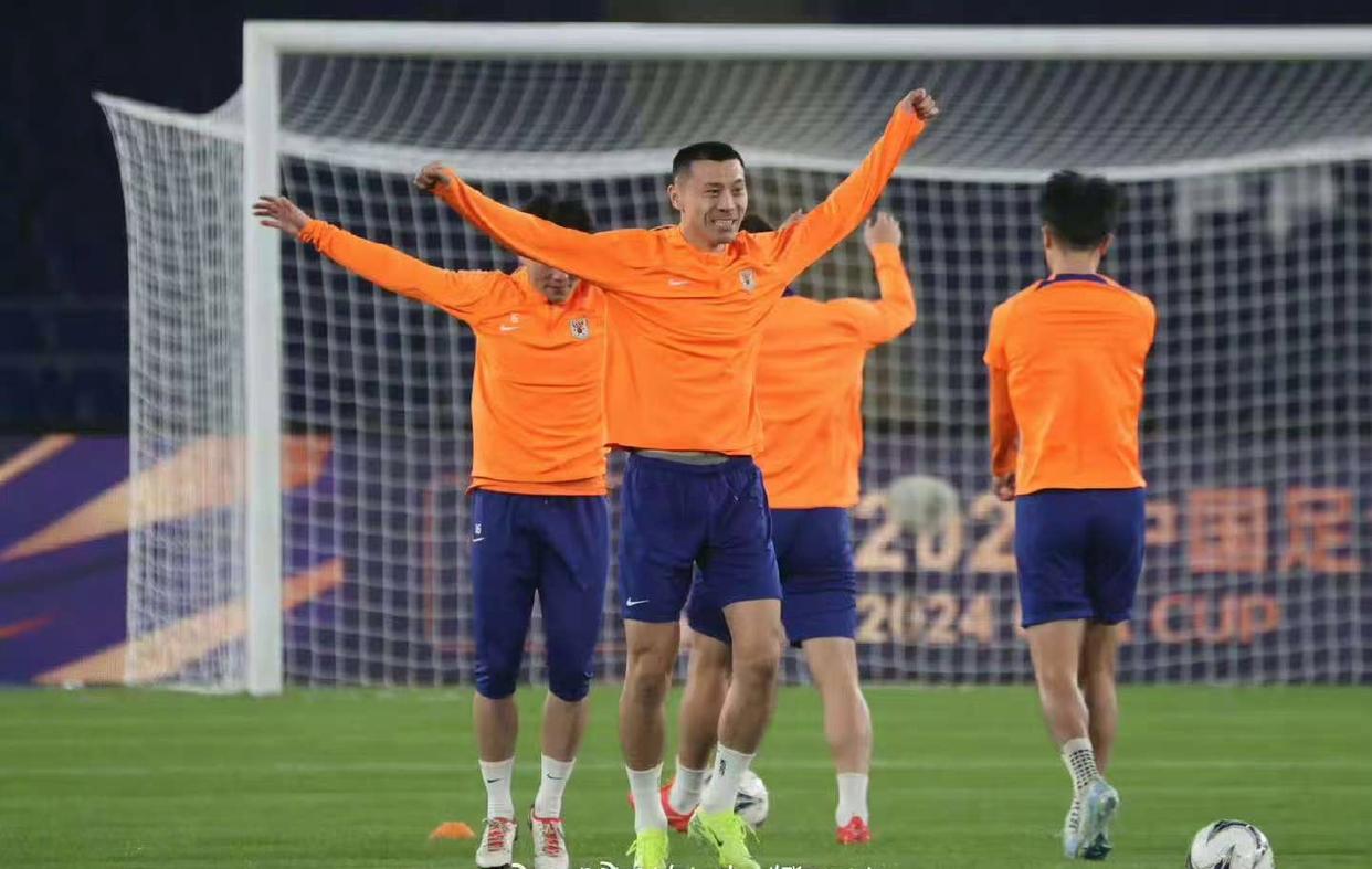 包含山东鲁能士气高涨，盼取三分稳定排名的词条