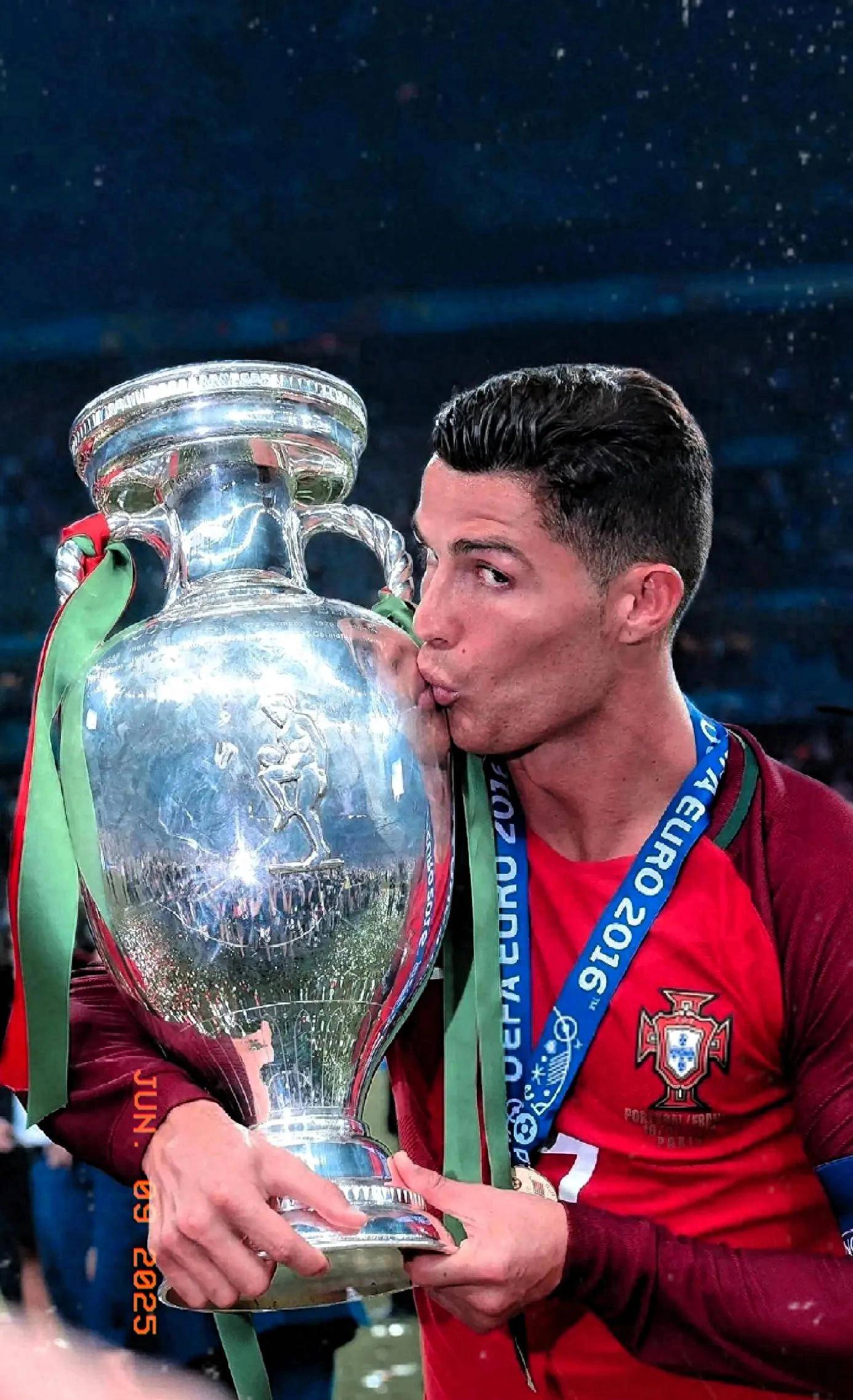 西班牙惜败葡萄牙，遗憾无缘欧洲杯争夺的简单介绍