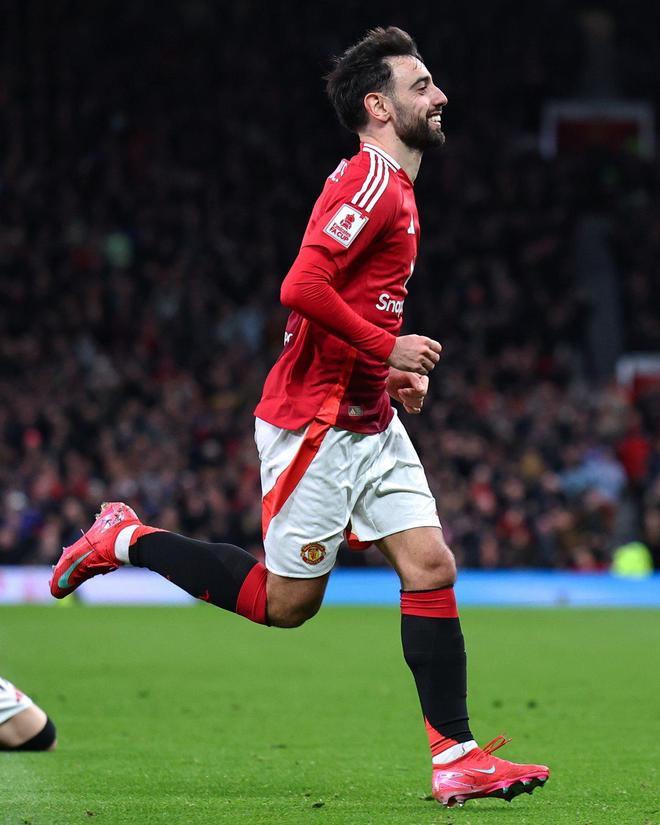 伊斯特兰之战结束，曼联队长神勇表现！