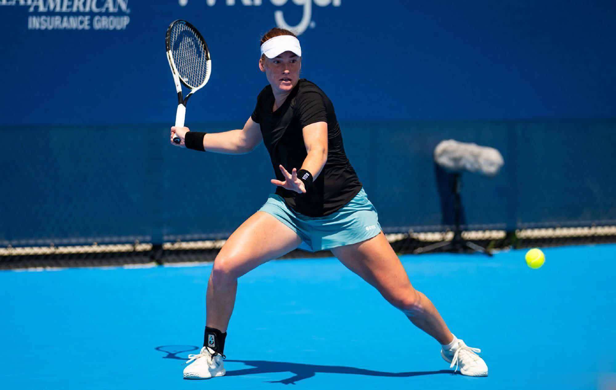 高水平的比赛引人瞩目，球员发挥出众