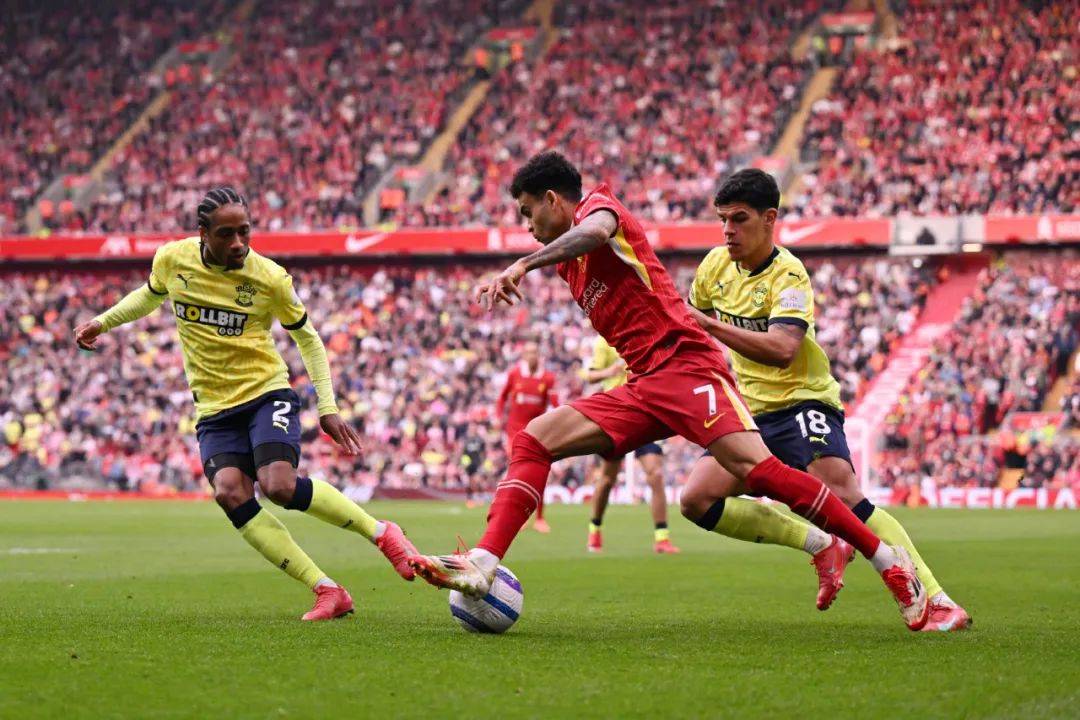 利物浦与拜仁再度交锋，胜者晋级四强