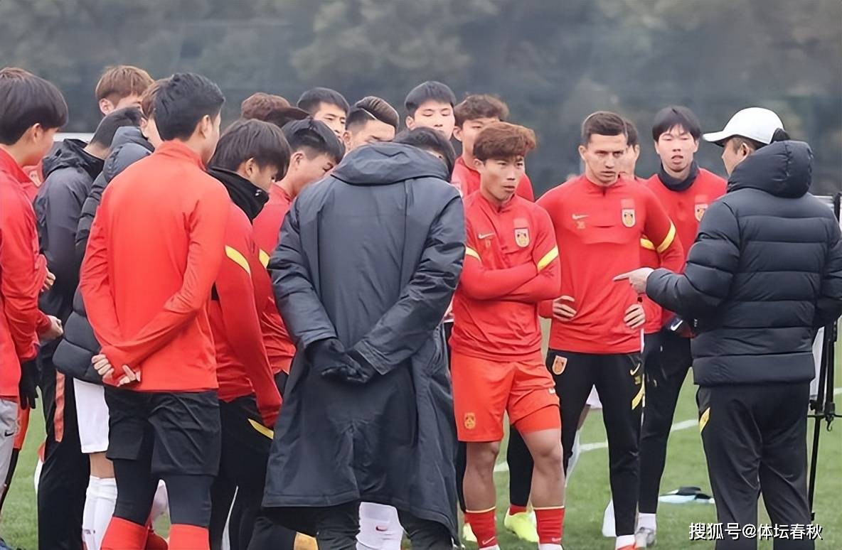 爱游戏网页版-国内足球聚焦体坛热议本土球队崭露头角的简单介绍