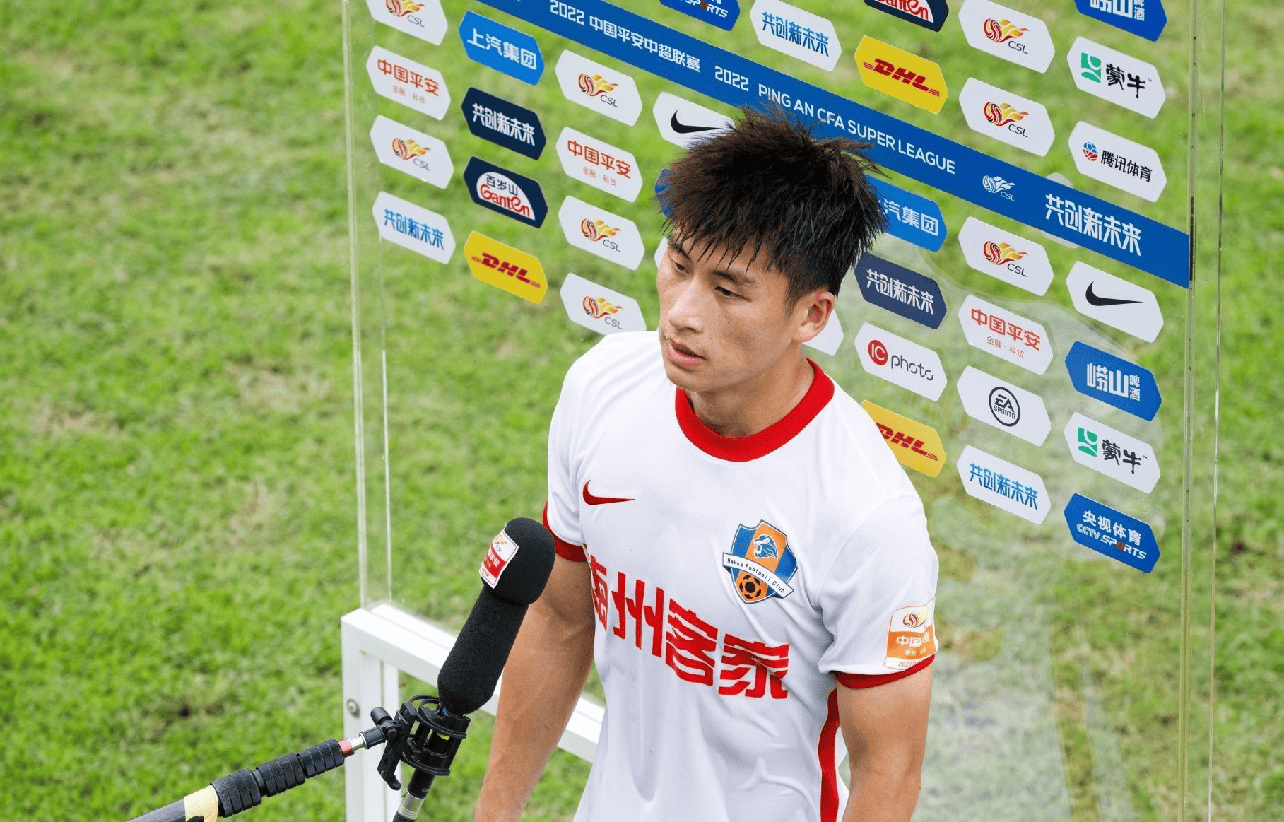 爱游戏官网-长春亚泰客场战平深圳佳兆业，积分略有提升的简单介绍