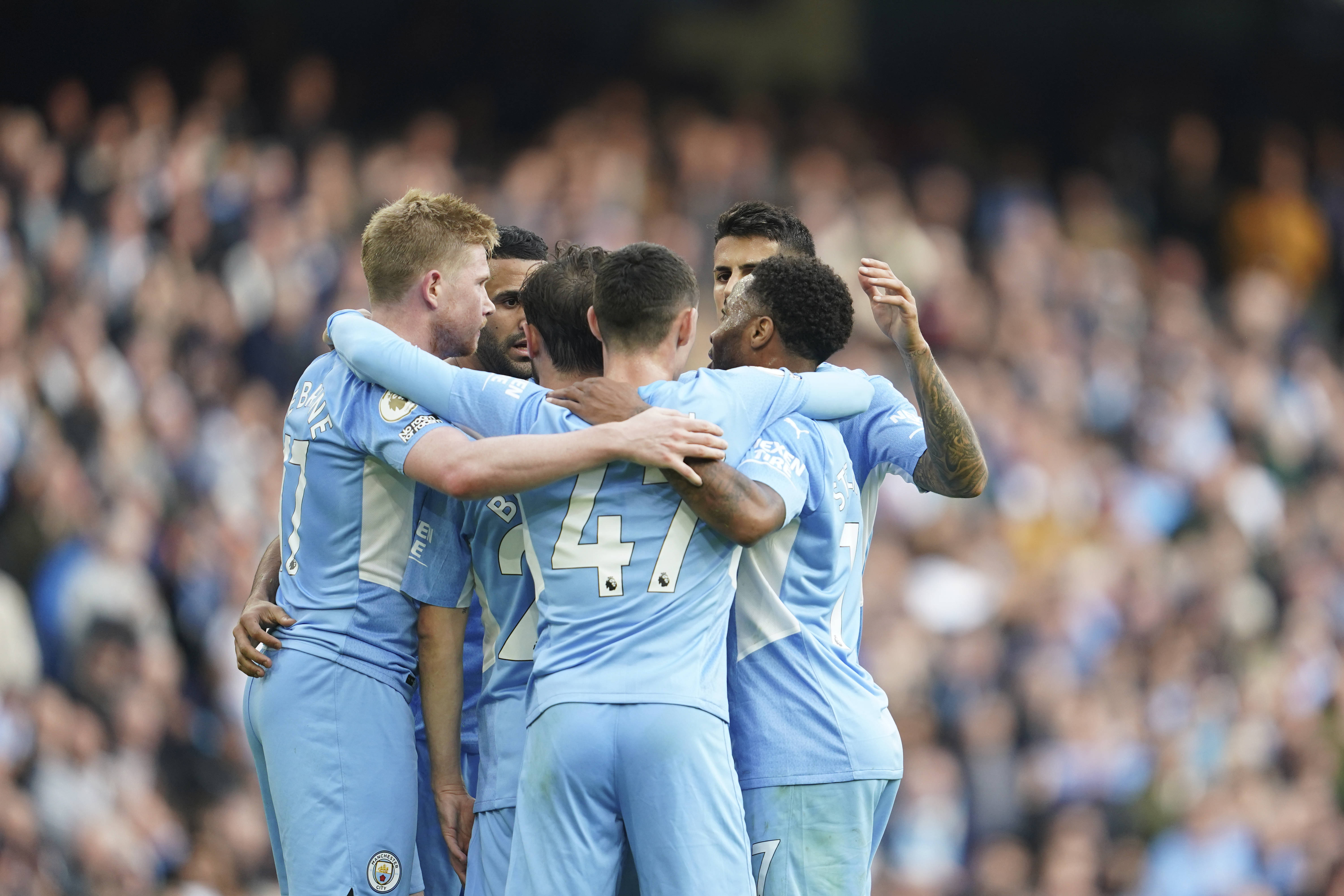 爱游戏-曼城大胜对手，继续蝉联榜首