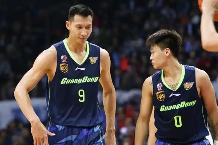 爱游戏亚洲官网-冠军联赛焦点战役，两队火力全开