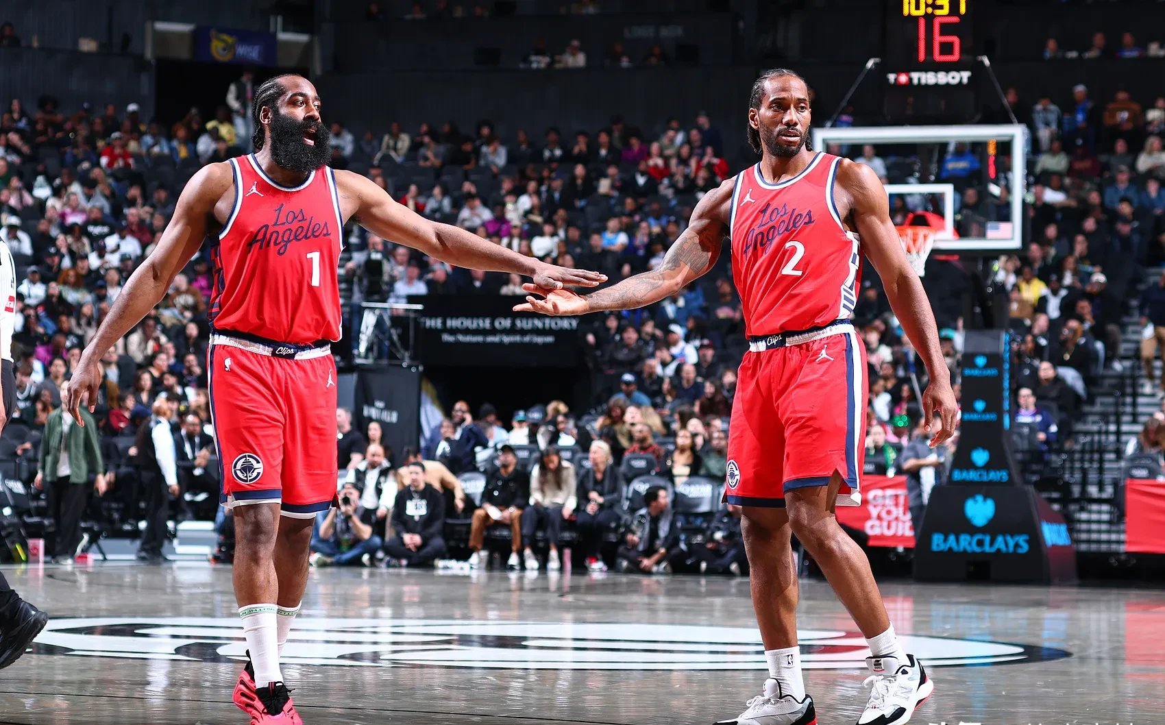 爱游戏亚洲官网-快船擒凯尔特人，伦纳德发挥全面