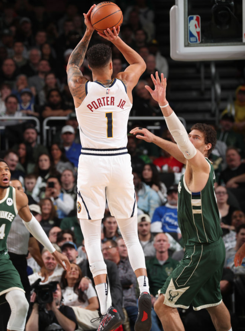 雄鹿后卫伤缺，仍逆转活塞拿下五连胜的简单介绍